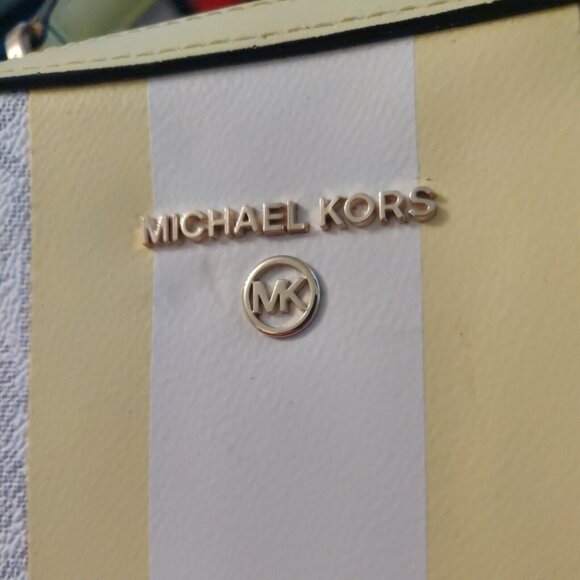 Michael Kors Logo Crossbody Bag - Sample Tag- New Minor Defect - Picture 3 of 14